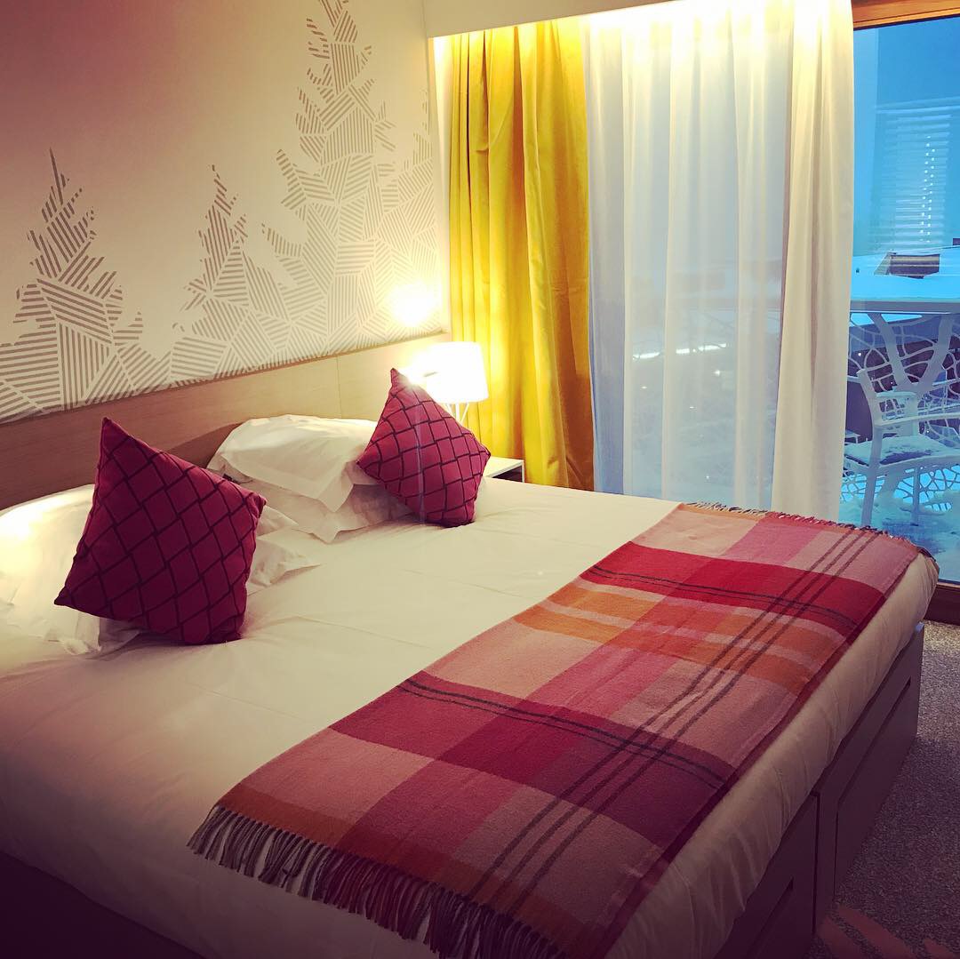 Alperna https://res-2.clientdemos.app/wp-content/uploads/2009/03/bild_1.3_vissa_standardrum_har_balkong_med_utsikt_over_alperna.jpg