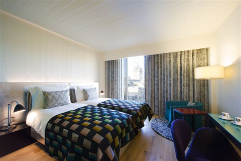 Mönstrade Missoni nyöppnat i Edinburgh