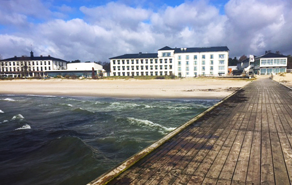 Anrikt badhotell i framkant