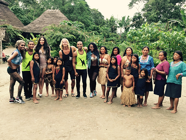 Svenske Thomas fick huvudrollen i en ecuadoriansk musikvideo