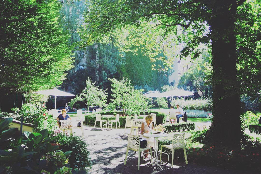 Meho Cafe – Bar & Garden