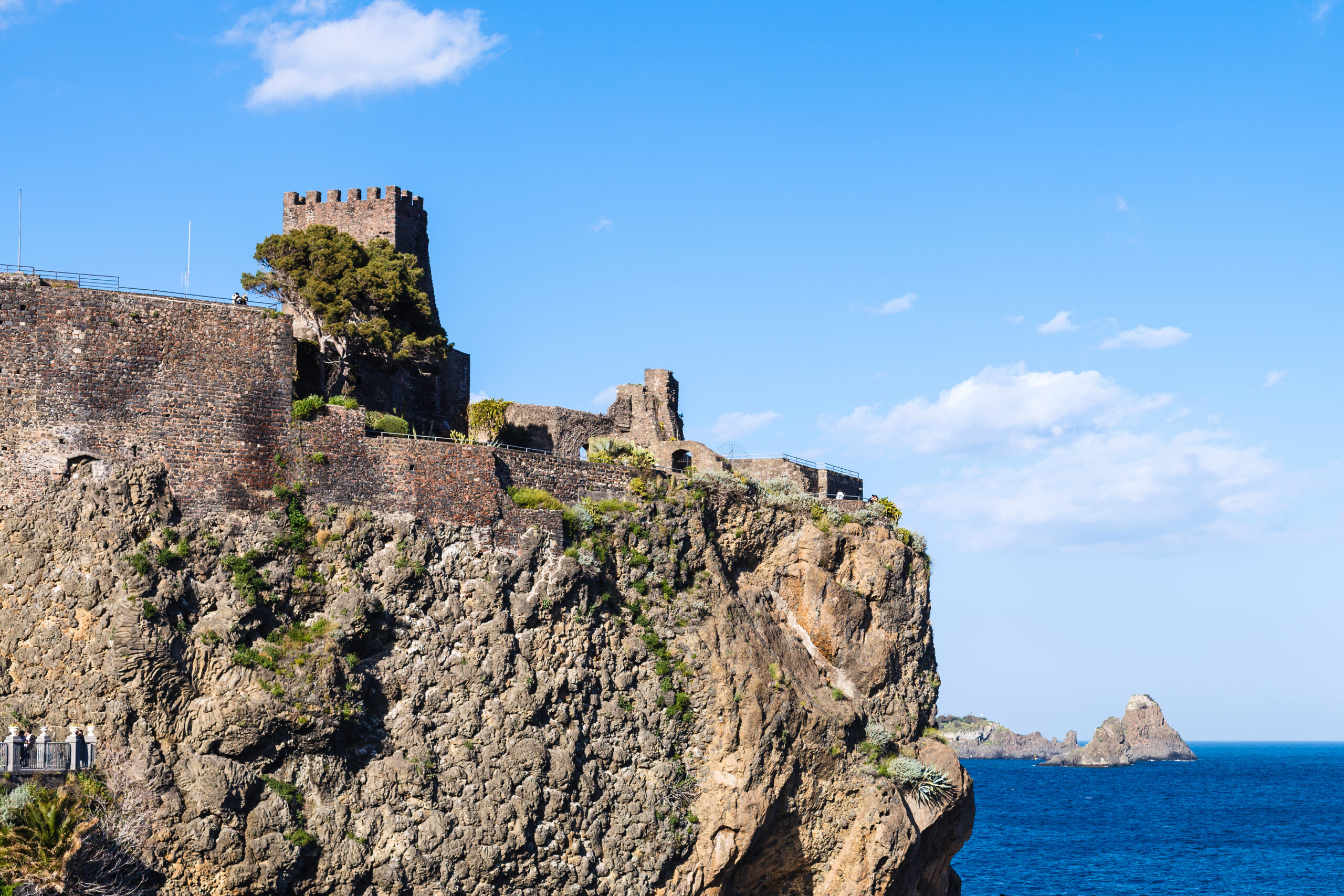 Aci Castello