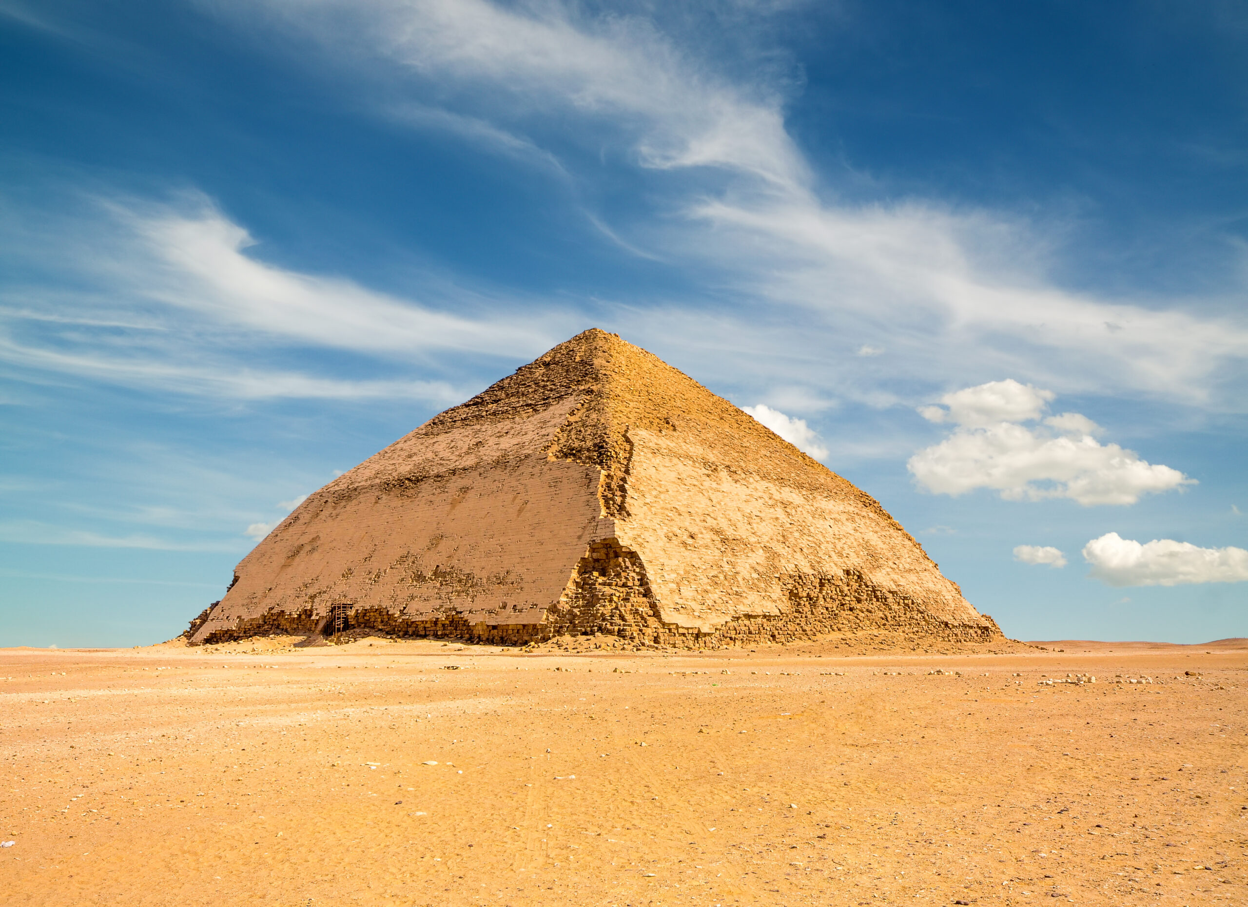 Nu kan du gå in i Egyptens böjda pyramid