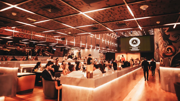 Alice Lounge Restaurant