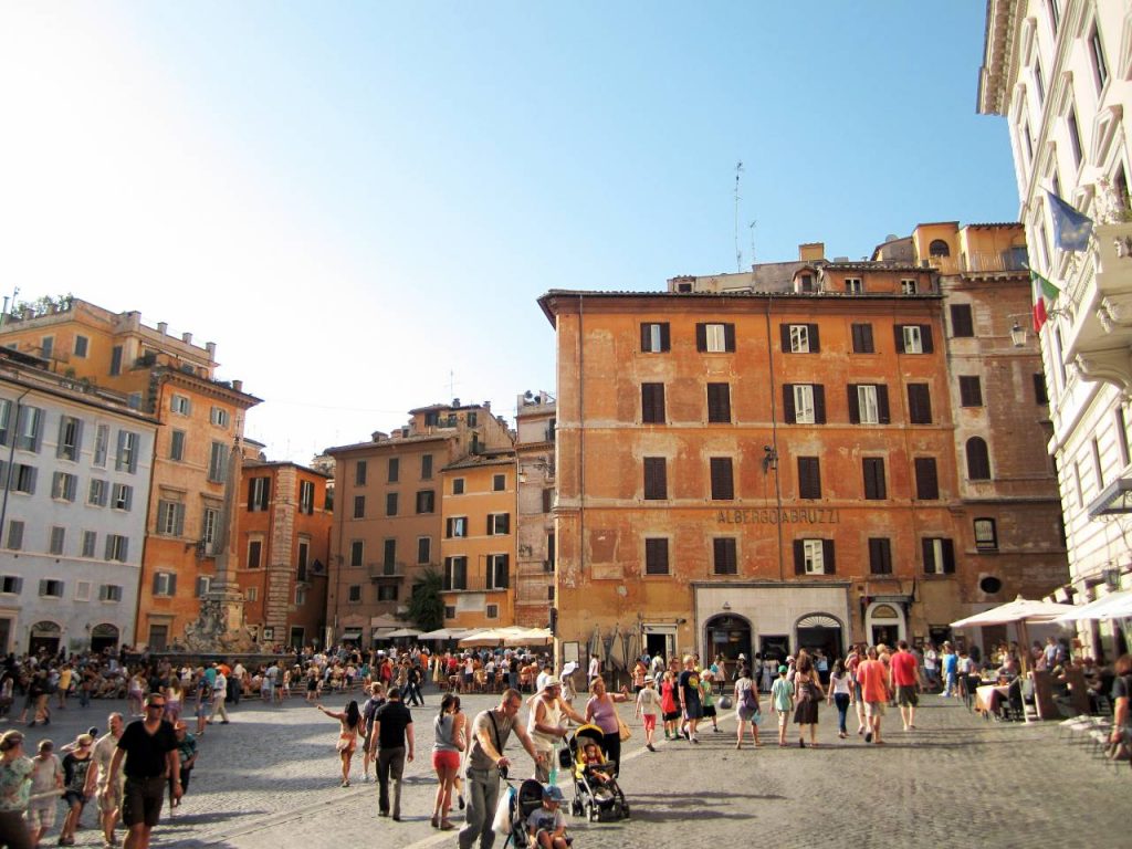 Denna bild har ett alt-attribut som är tomt. Dess filnamn är https://res-2.clientdemos.app/wp-content/uploads/2022/01/Hotell-i-Rom-Ving-1024x768-1.jpg