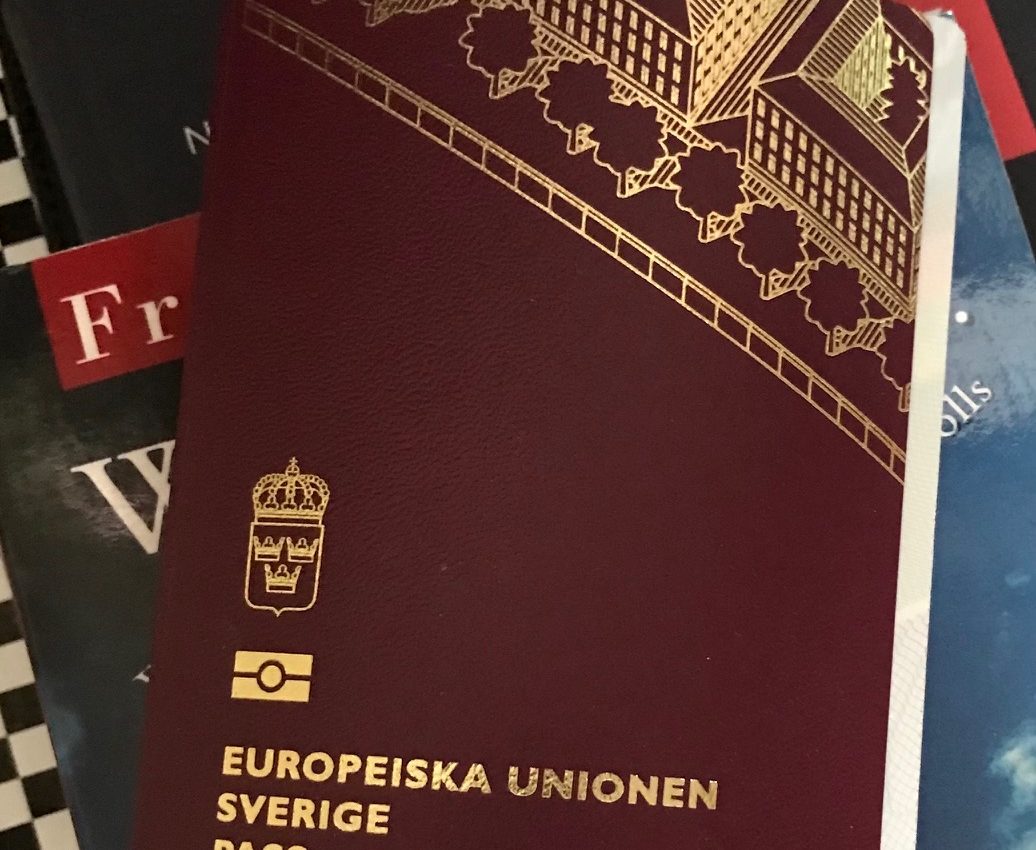 Svenska pass näst mest värdefulla i världen
