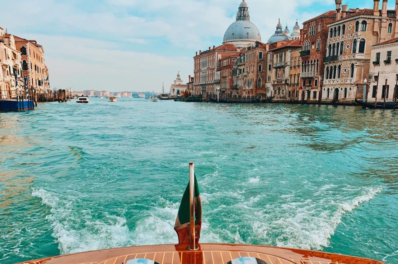 Venedig inför stadsavgift för dagsbesök