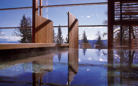 Spa-hotell med ekotänk i de italienska alperna